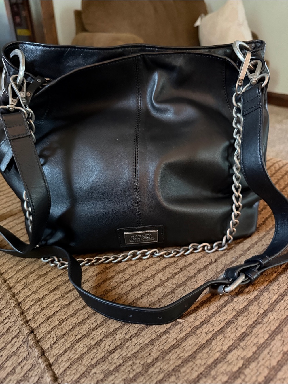 Harley-Davidson Black Leather Shoulder Bag with Silver Chain Strap